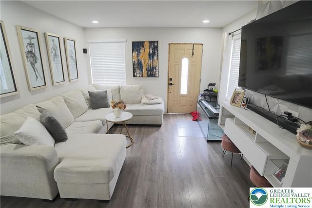 3863 Mauch Chunk Road, Allentown City, PA 18104