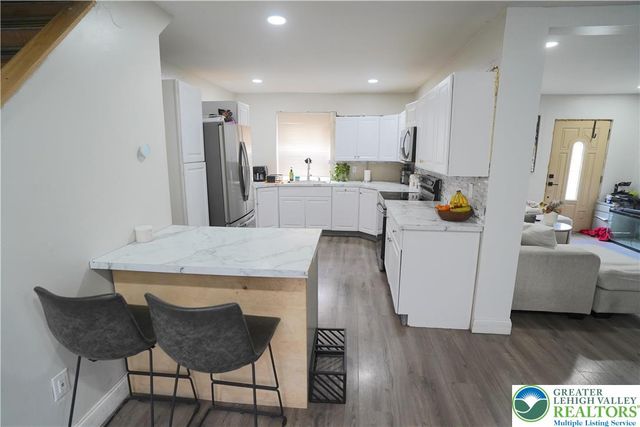 3863 Mauch Chunk Road, Allentown City, PA 18104