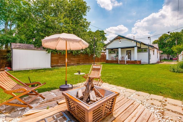 916 S Montreal Avenue, Dallas, TX 75208