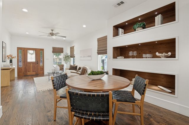 916 S Montreal Avenue, Dallas, TX 75208