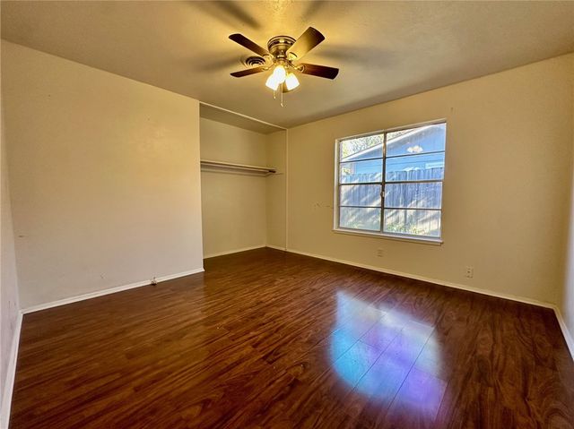 1701 Santa Maria St, Kingsville, TX 78363