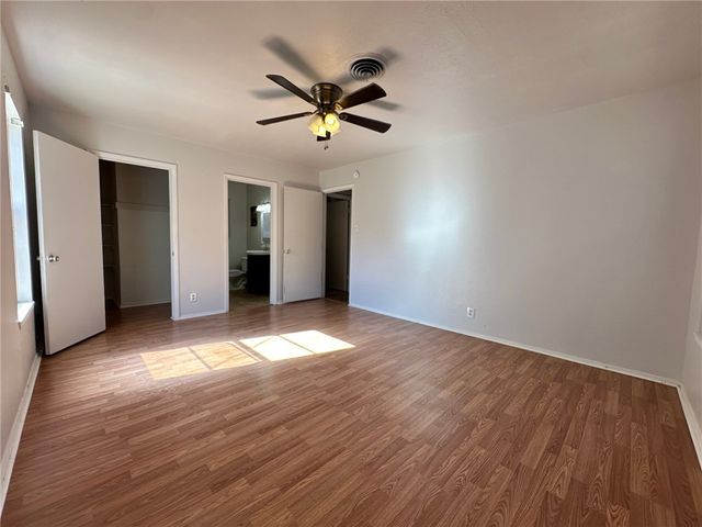 1701 Santa Maria St, Kingsville, TX 78363