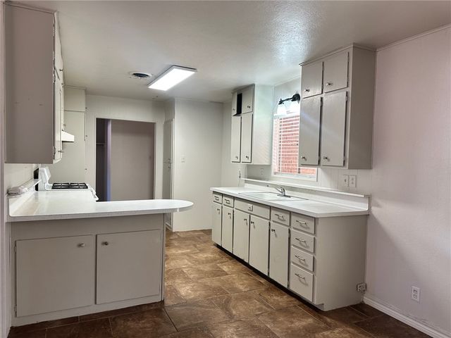 1701 Santa Maria St, Kingsville, TX 78363