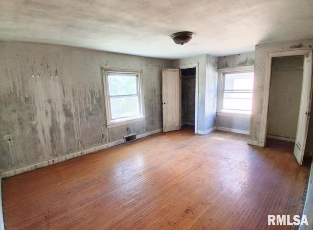 223 W HOLLYRIDGE Circle, Peoria, IL 61614