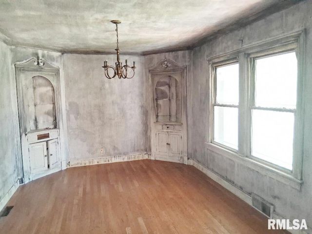 223 W HOLLYRIDGE Circle, Peoria, IL 61614