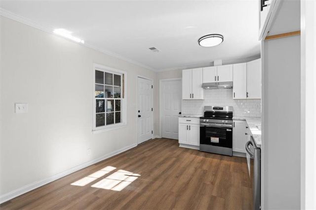 395 Ben SW Avenue, Lilburn, GA 30047