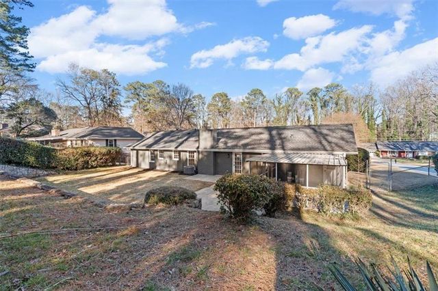 395 Ben SW Avenue, Lilburn, GA 30047