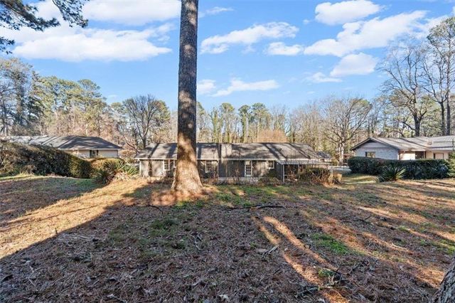 395 Ben SW Avenue, Lilburn, GA 30047