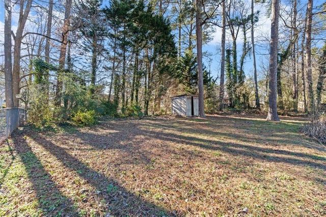 395 Ben SW Avenue, Lilburn, GA 30047