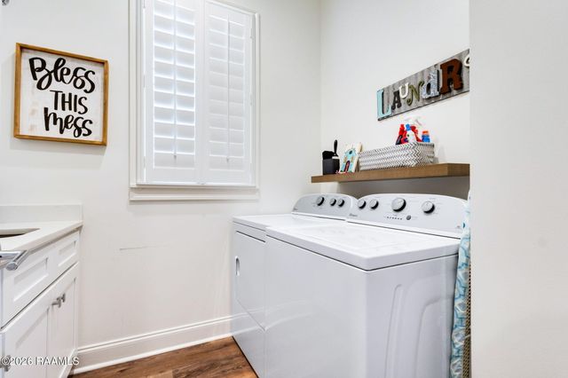 101 Tea Rose Drive, Broussard, LA 70518