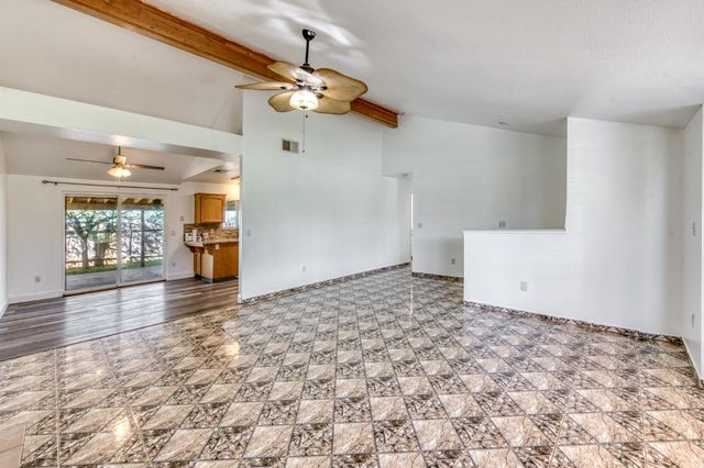 19650 Oakhill Road, Madera, CA 93638