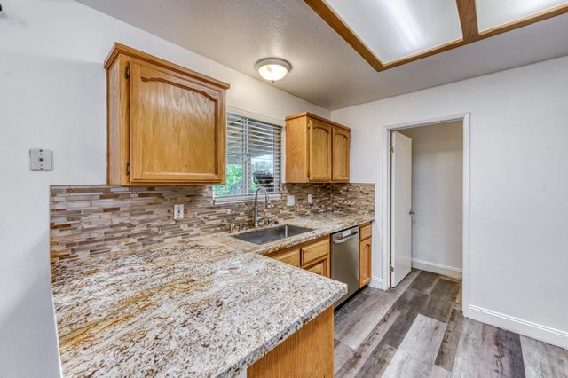 19650 Oakhill Road, Madera, CA 93638