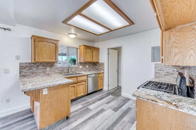 19650 Oakhill Road, Madera, CA 93638