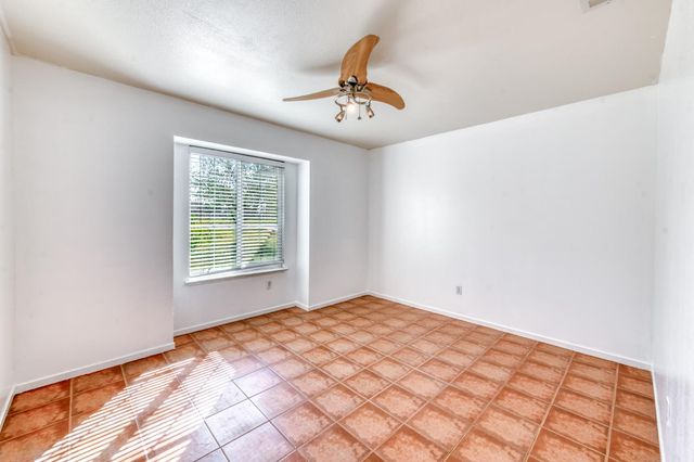 19650 Oakhill Road, Madera, CA 93638