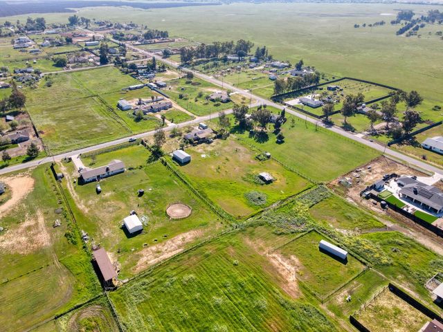 19650 Oakhill Road, Madera, CA 93638