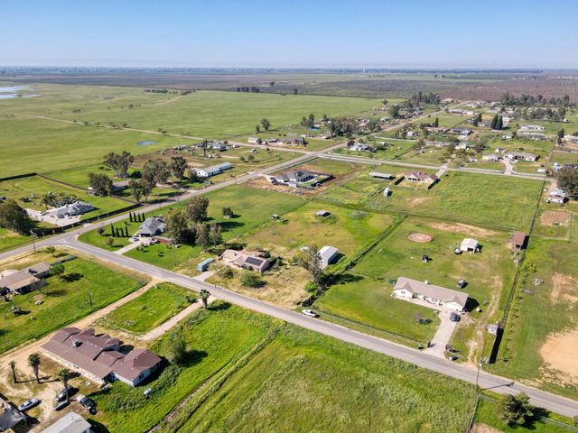 19650 Oakhill Road, Madera, CA 93638