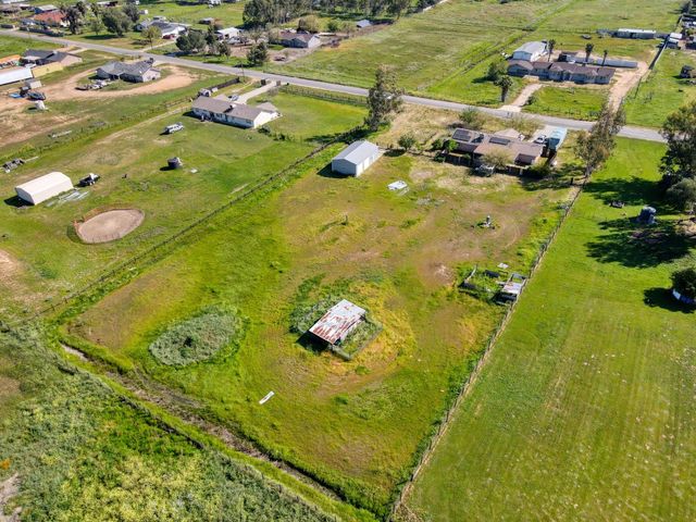 19650 Oakhill Road, Madera, CA 93638