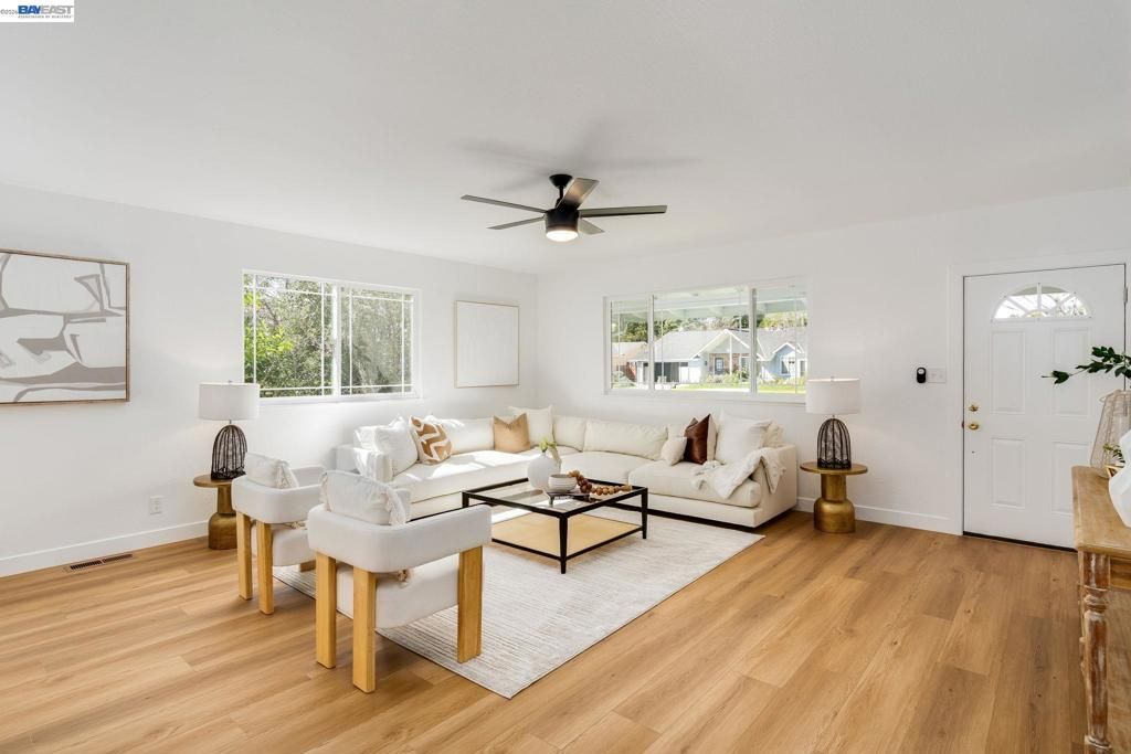 Image 5 of property listing at 7172 Amador Valley Blvd, Dublin, CA 94568