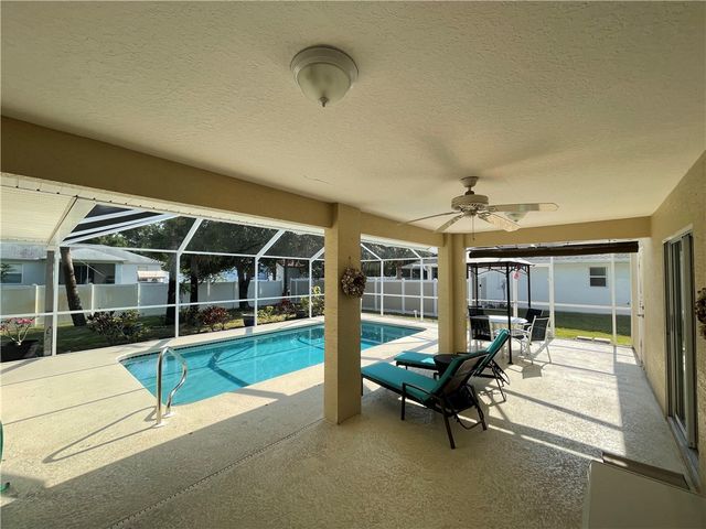 962 Montrose Avenue, Sebastian, FL 32958