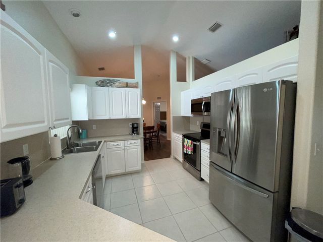 962 Montrose Avenue, Sebastian, FL 32958