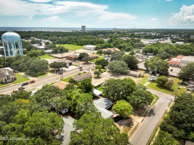 2509 Randall Drive, Biloxi, MS 39531