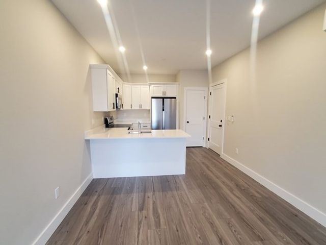 64 Tolman 8, Boston, MA 02122