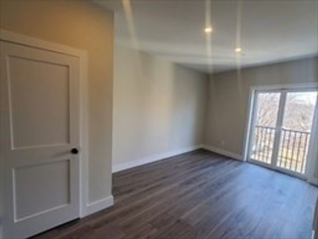 64 Tolman 8, Boston, MA 02122