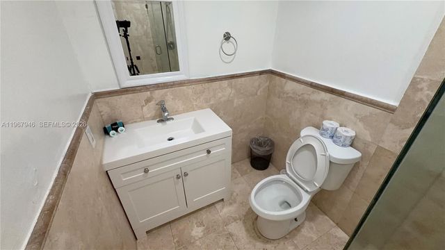 10004 E Bay Harbor Dr 8, Bay Harbor Islands, FL 33154