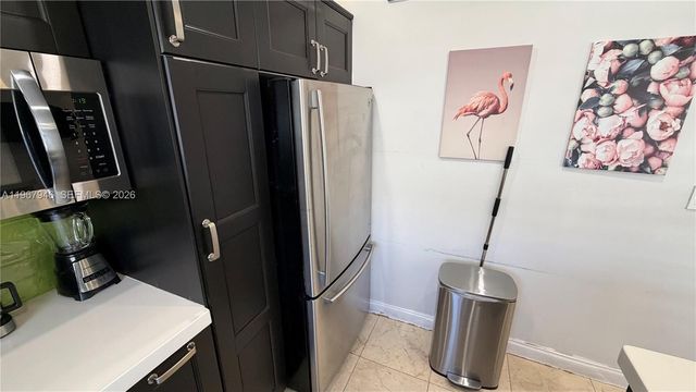 10004 E Bay Harbor Dr 8, Bay Harbor Islands, FL 33154