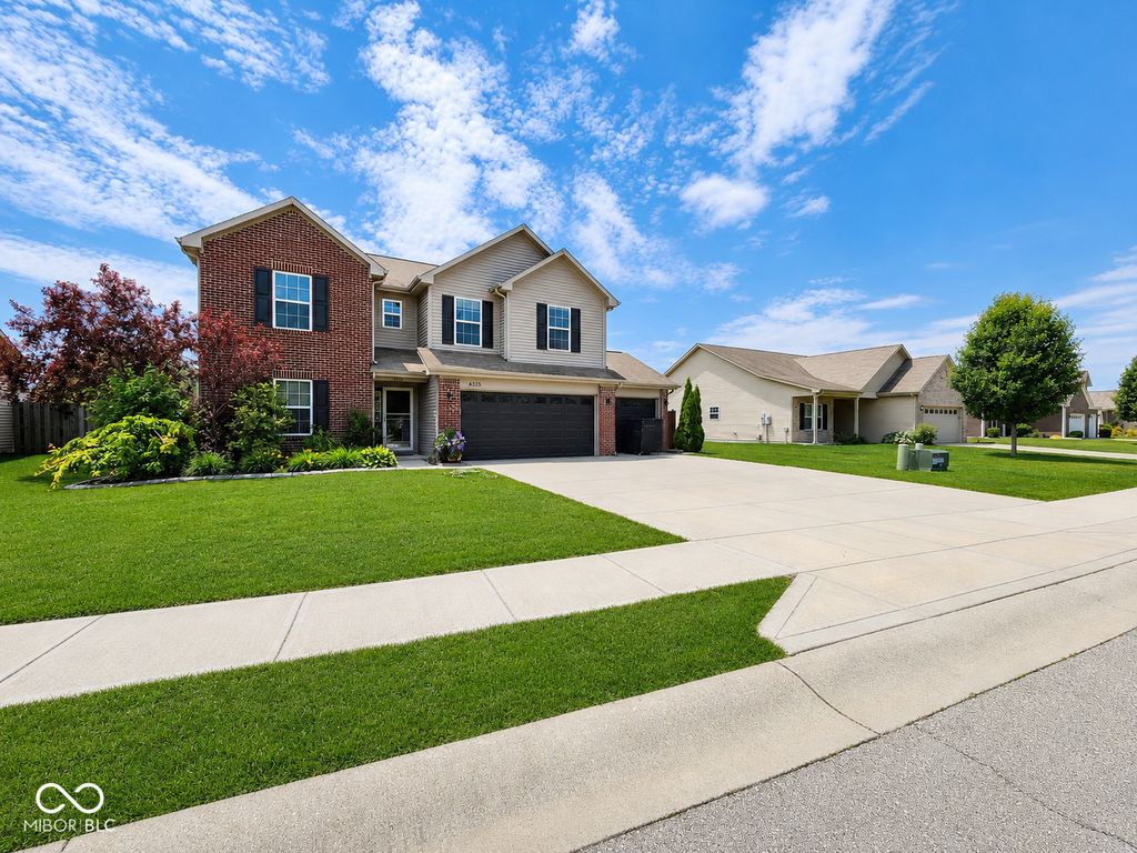 8325 Ballyshannon Drive, Brownsburg, IN 46112