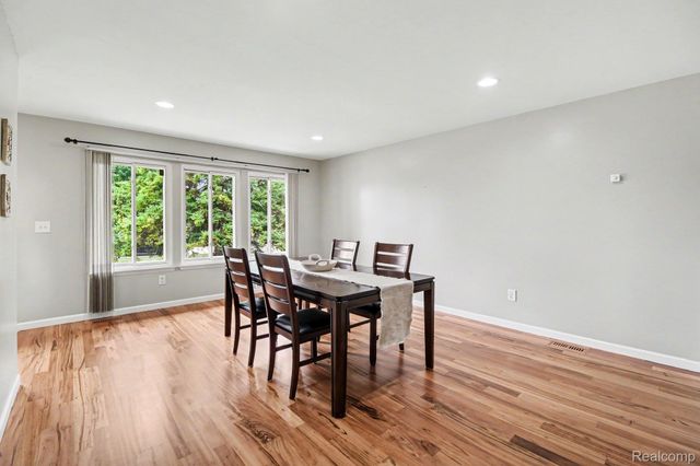38218 Douglas Drive, Sterling Heights, MI 48310