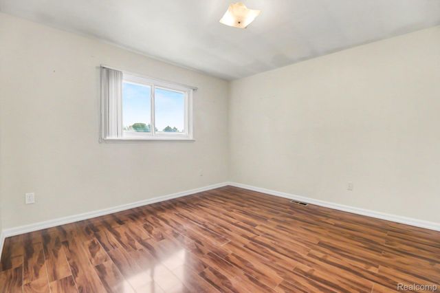 38218 Douglas Drive, Sterling Heights, MI 48310