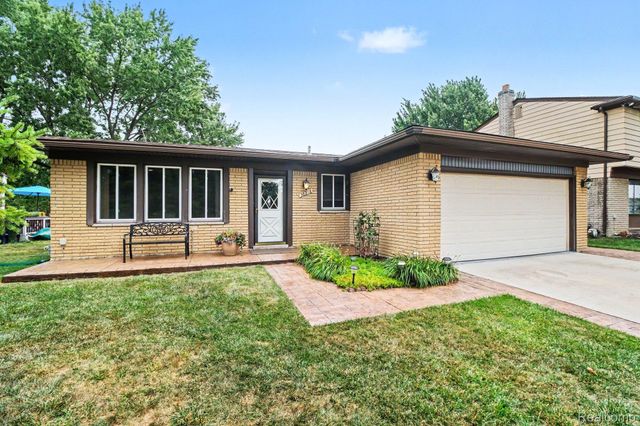 38218 Douglas Drive, Sterling Heights, MI 48310
