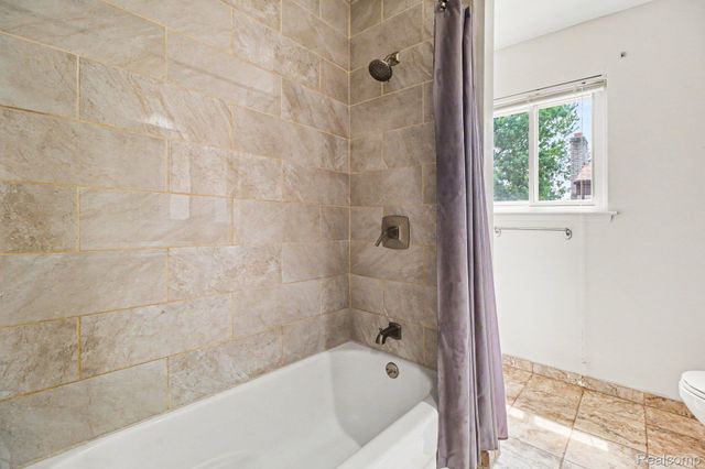 38218 Douglas Drive, Sterling Heights, MI 48310