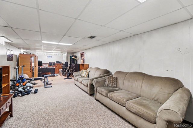 38218 Douglas Drive, Sterling Heights, MI 48310
