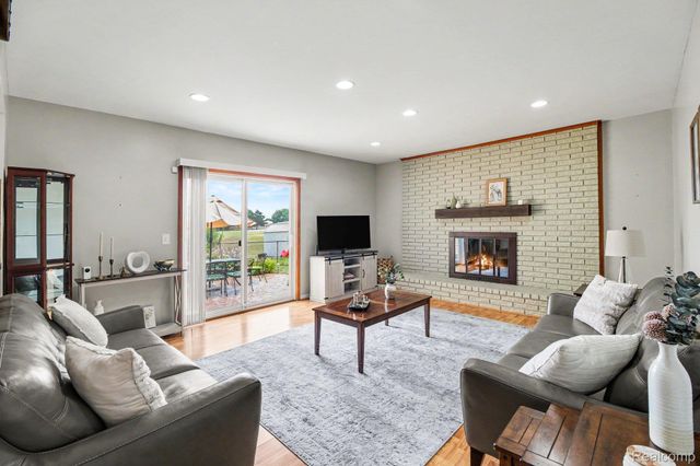 38218 Douglas Drive, Sterling Heights, MI 48310