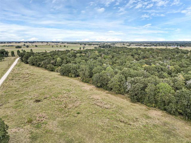 1087 Buckhorn Creek Drive, Crockett, TX 75835