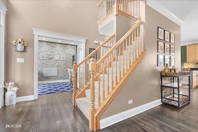 2121 Iroquois Lane, Yorkville, IL 60560