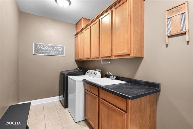 2121 Iroquois Lane, Yorkville, IL 60560