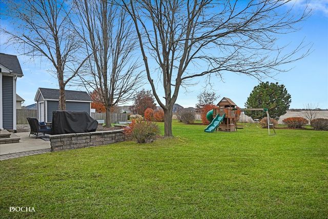 2121 Iroquois Lane, Yorkville, IL 60560