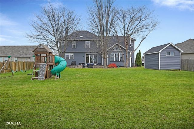 2121 Iroquois Lane, Yorkville, IL 60560