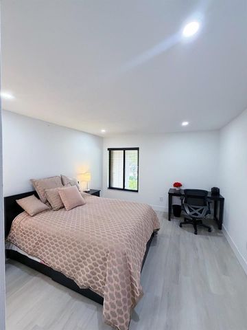 351 Club Circle 208, Boca Raton, FL 33487