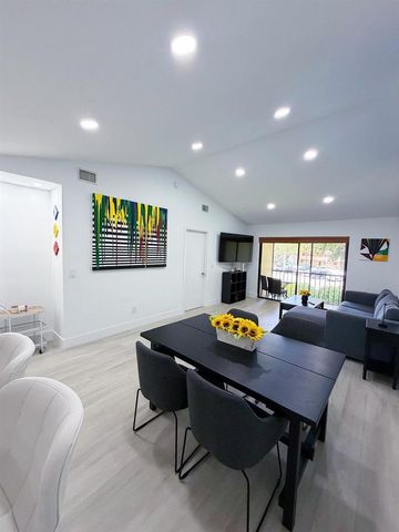 351 Club Circle 208, Boca Raton, FL 33487