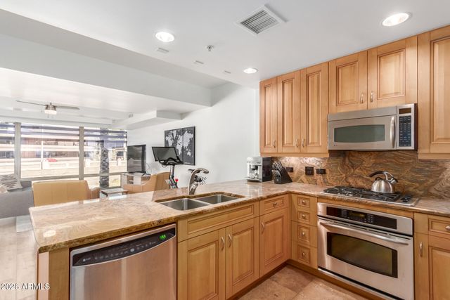 7161 E RANCHO VISTA Drive 2015, Scottsdale, AZ 85251