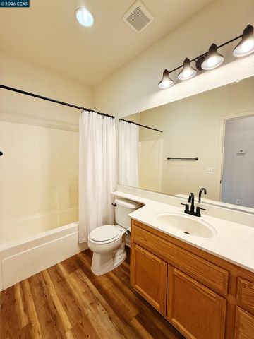 413 Arlingdale Cir, Rio Linda, CA 95673