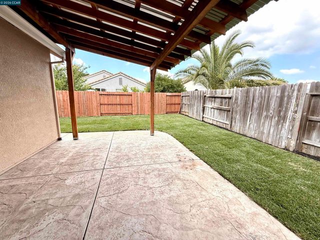 413 Arlingdale Cir, Rio Linda, CA 95673