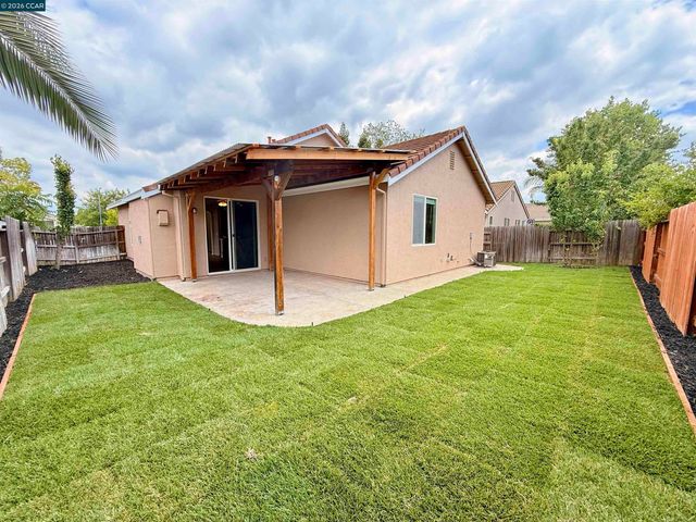 413 Arlingdale Cir, Rio Linda, CA 95673