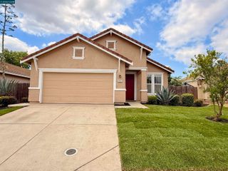 413 Arlingdale Cir, Rio Linda, CA 95673