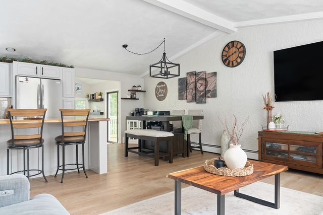 23 Woodcrest Drive, Johnston, RI 02919