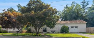 23 Woodcrest Drive, Johnston, RI 02919